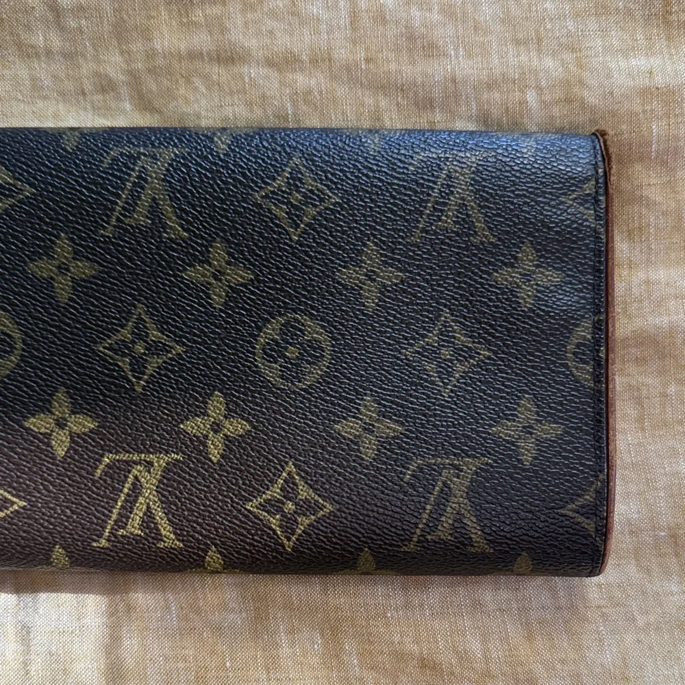Louis Vuitton monogram crossbody or clutch - Picture 14 of 17